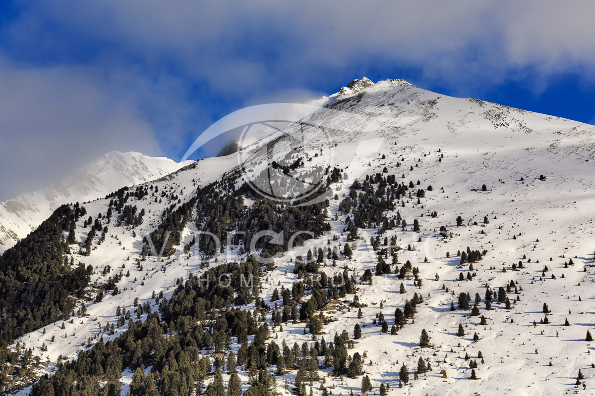 snowcapped-mountains-032.jpg