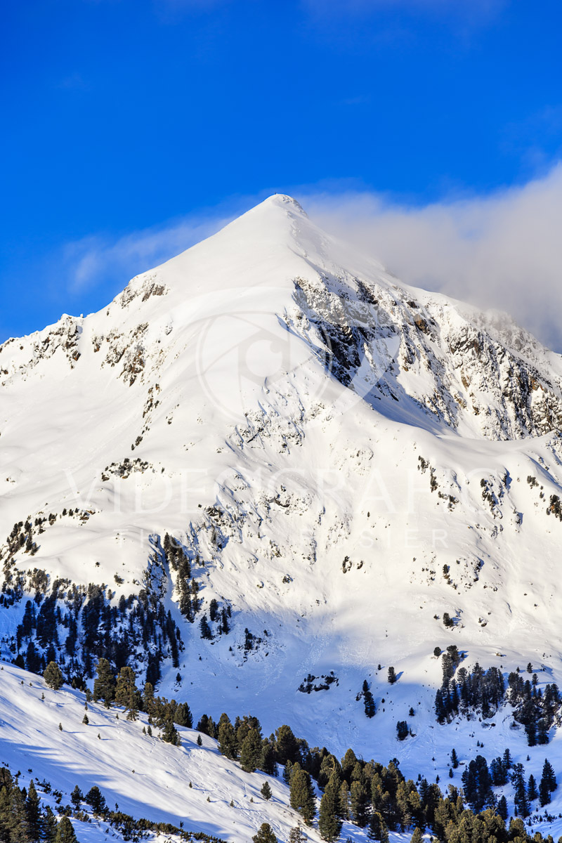 snowcapped-mountains-036.jpg