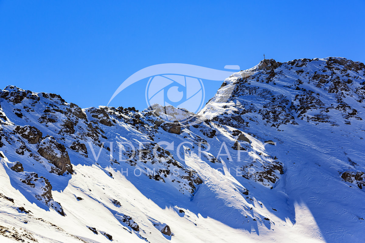 snowcapped-mountains-053.jpg