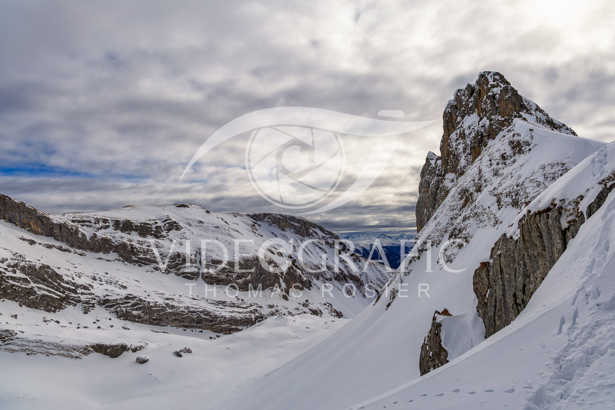 snowcapped-mountains-088.jpg