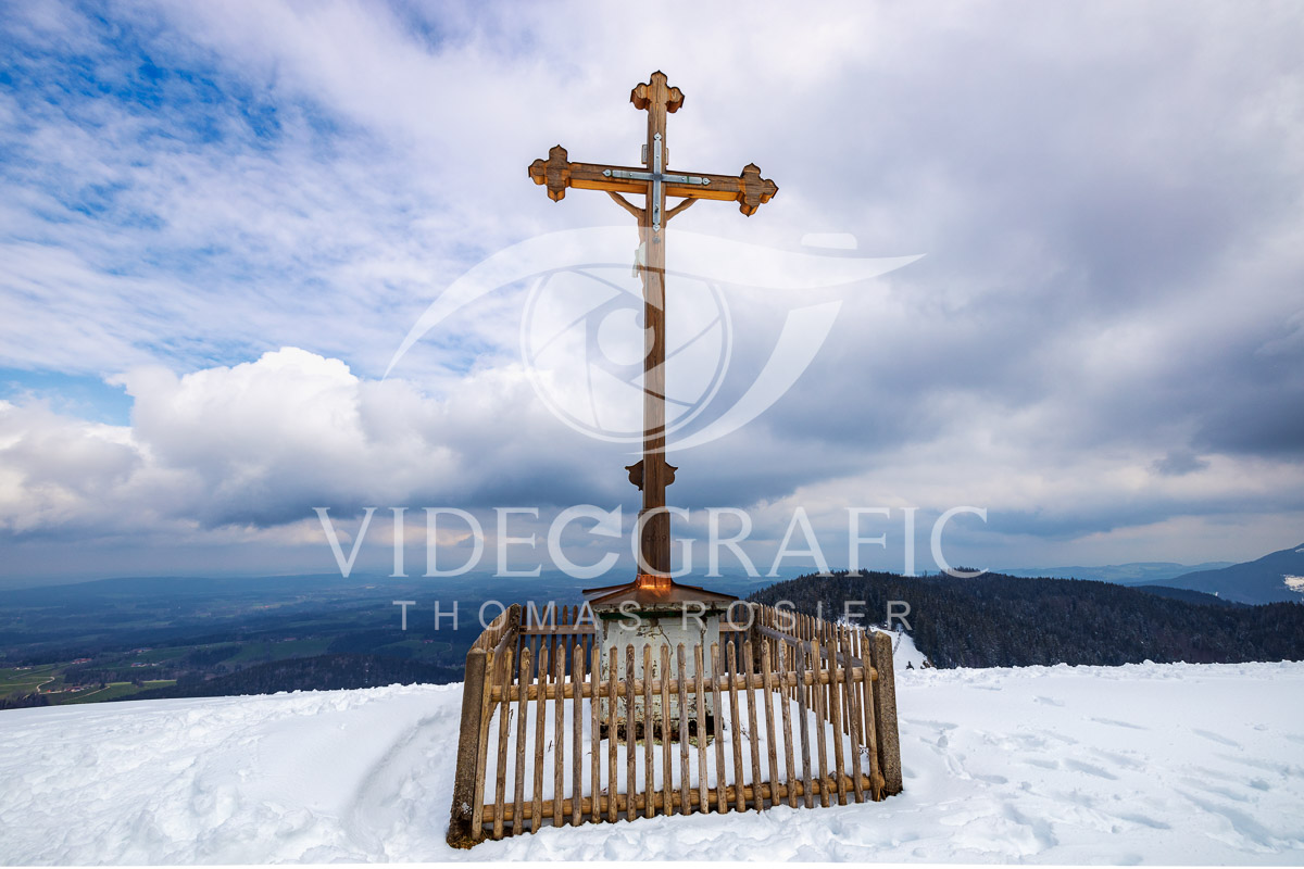 snowcapped-mountains-095.jpg