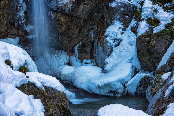 Gorges Canyons Waterfalls 540 Gorges-Canyons-Waterfalls540.jpg