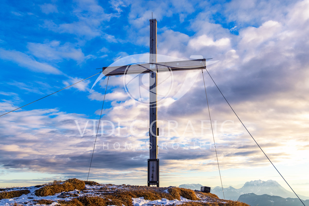 Summit-Crosses-003.jpg