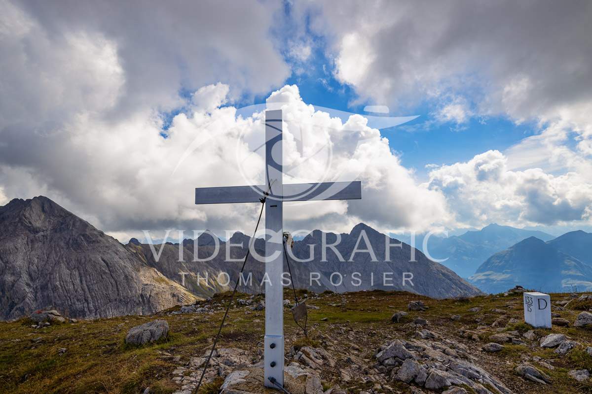 Summit-Crosses-013.jpg
