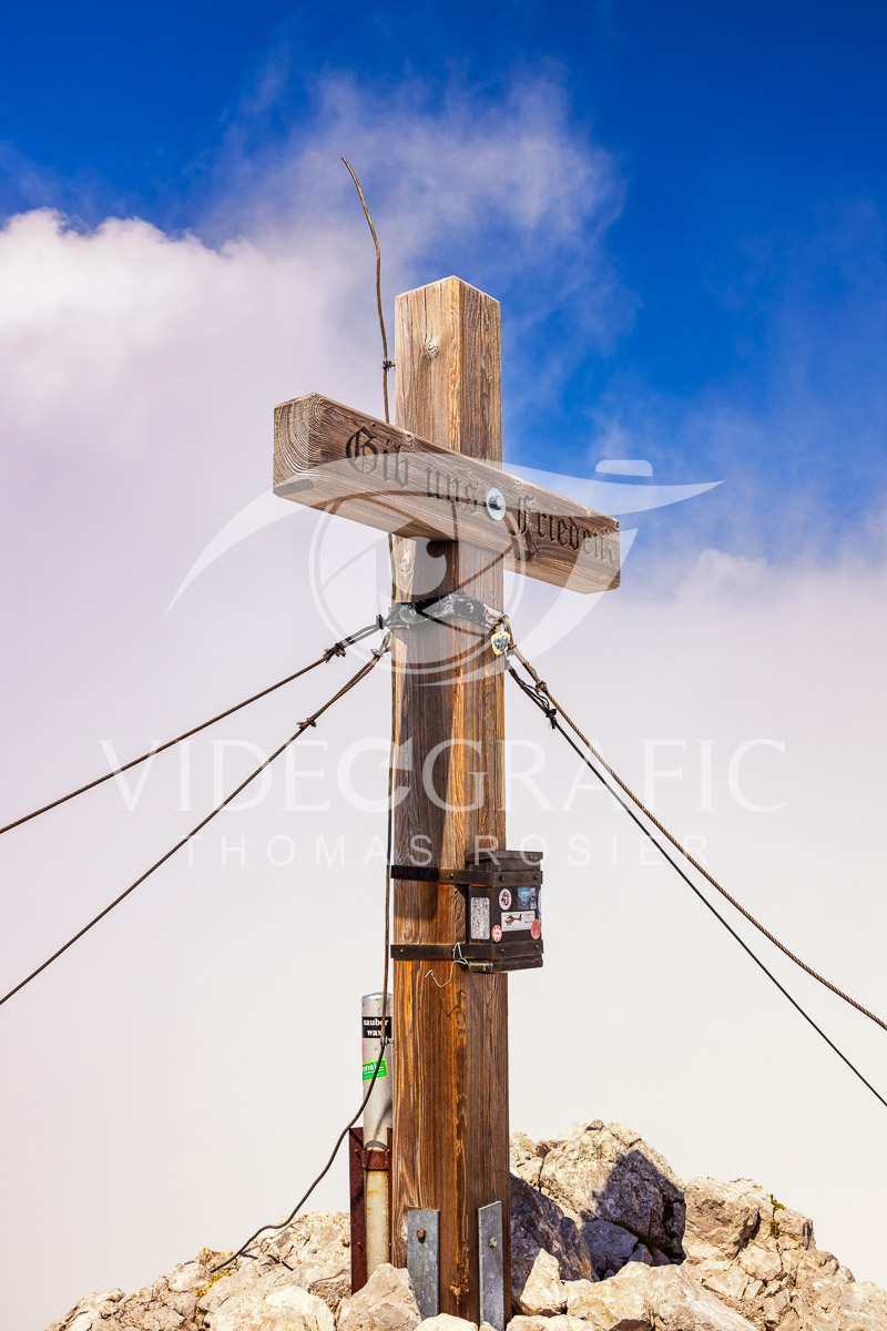 Summit-Crosses-024.jpg
