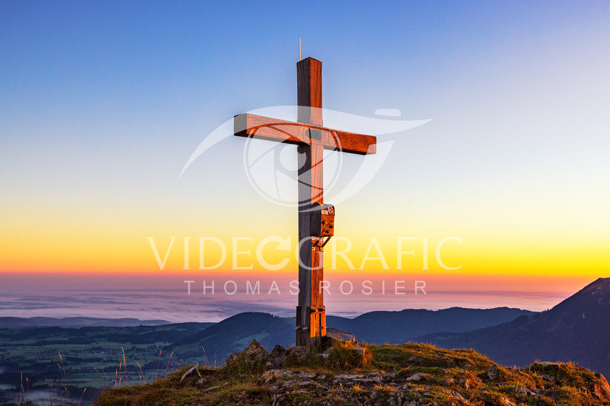 Summit-Crosses-026.jpg
