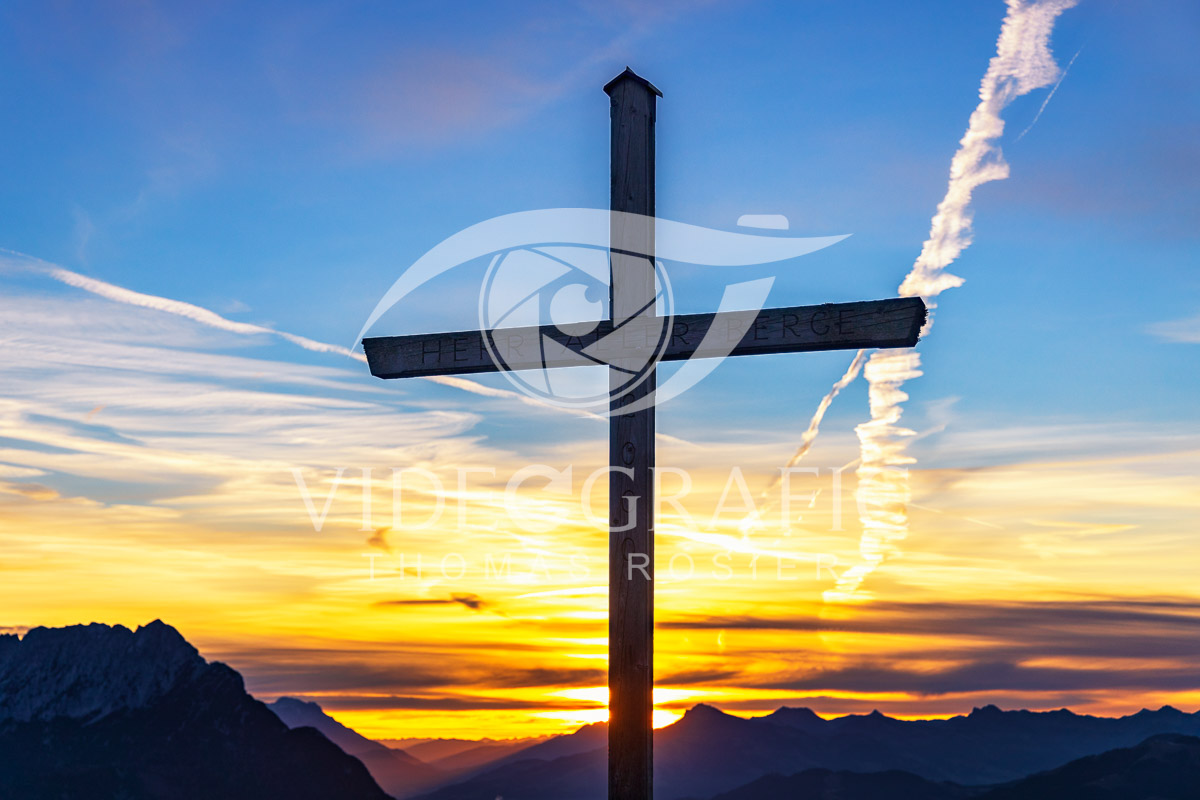 Summit-Crosses-027.jpg