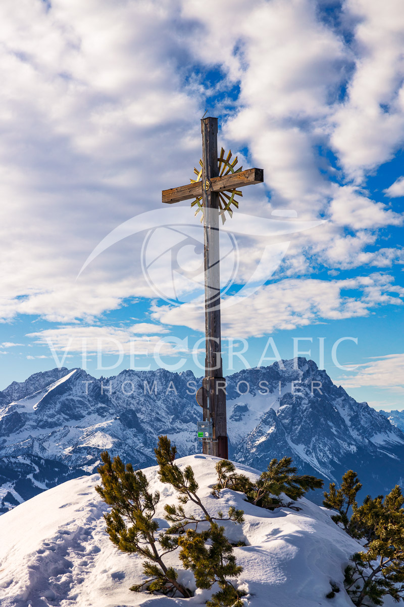 Summit-Crosses-070.jpg