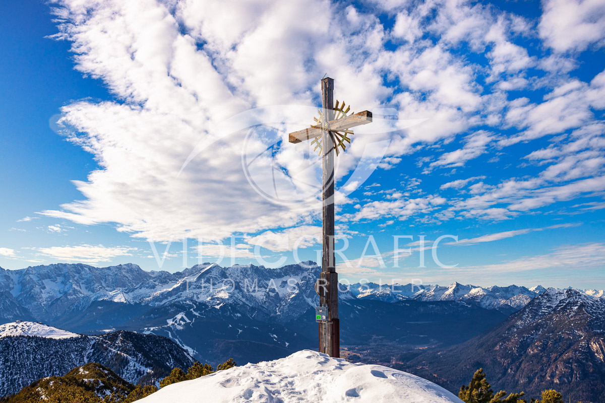 Summit-Crosses-071.jpg