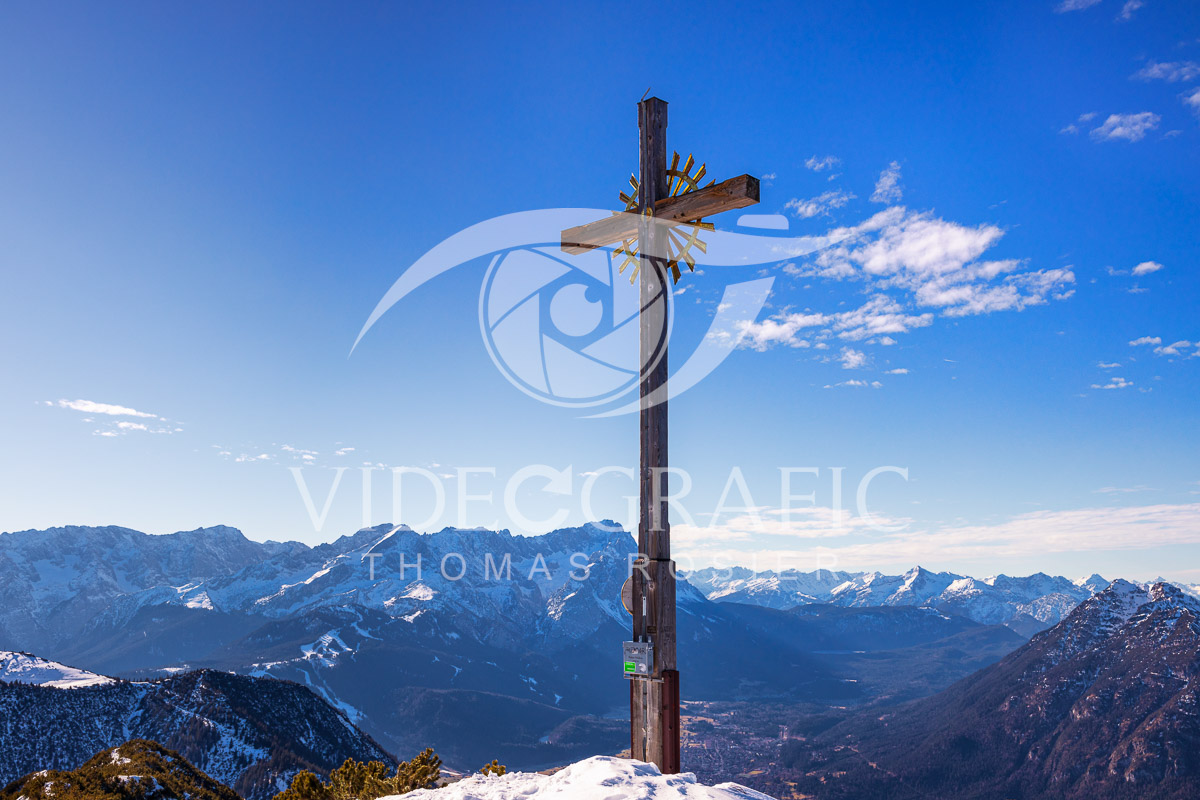 Summit-Crosses-072.jpg
