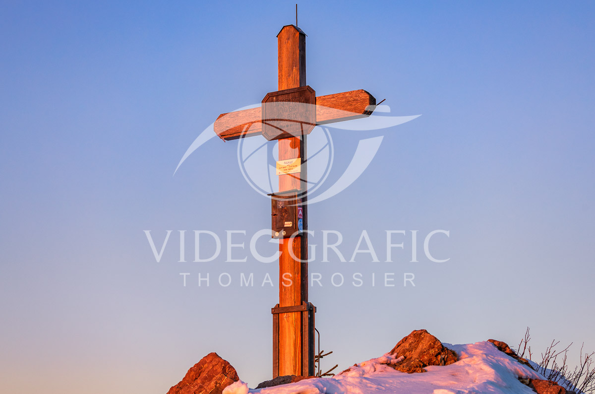 Summit-Crosses-087.jpg