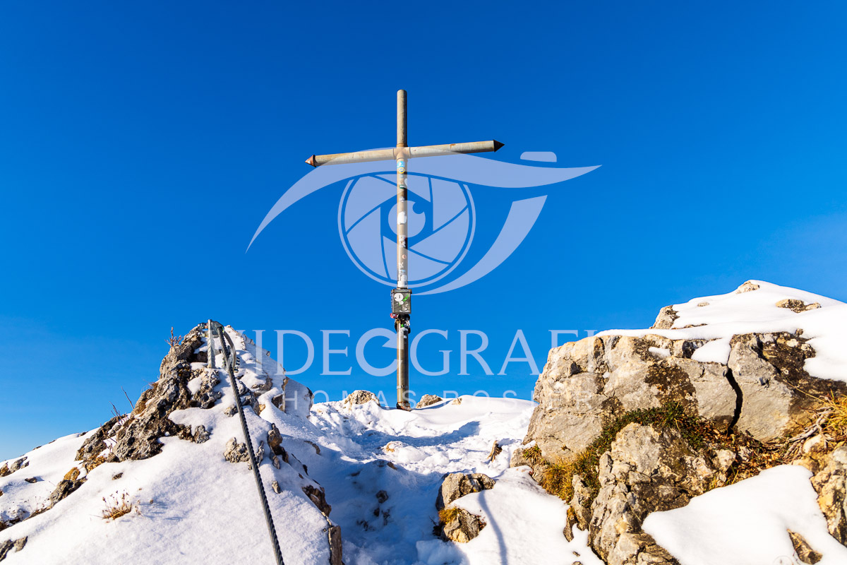 Summit-Crosses-1004.jpg