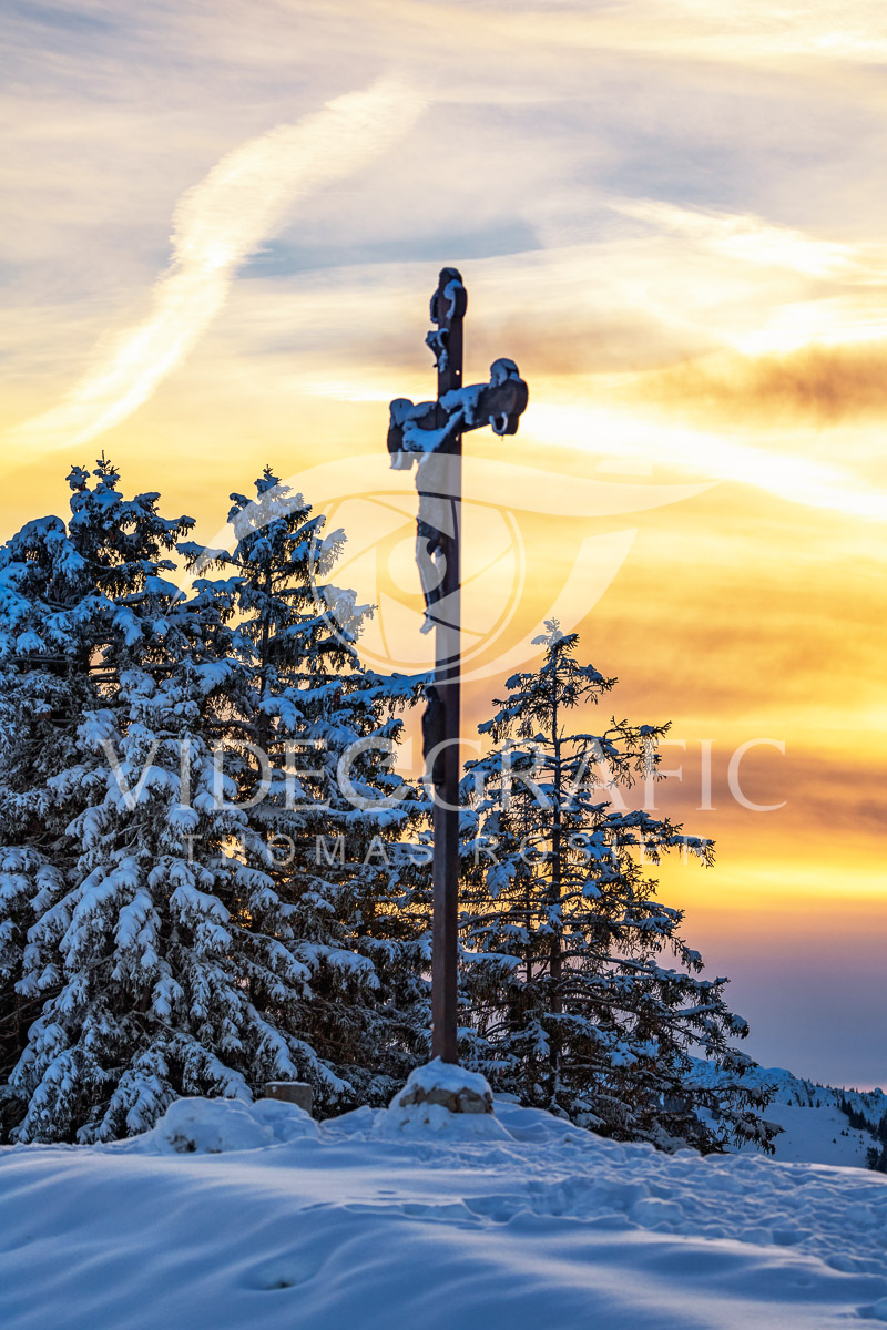 Summit-Crosses-1006.jpg