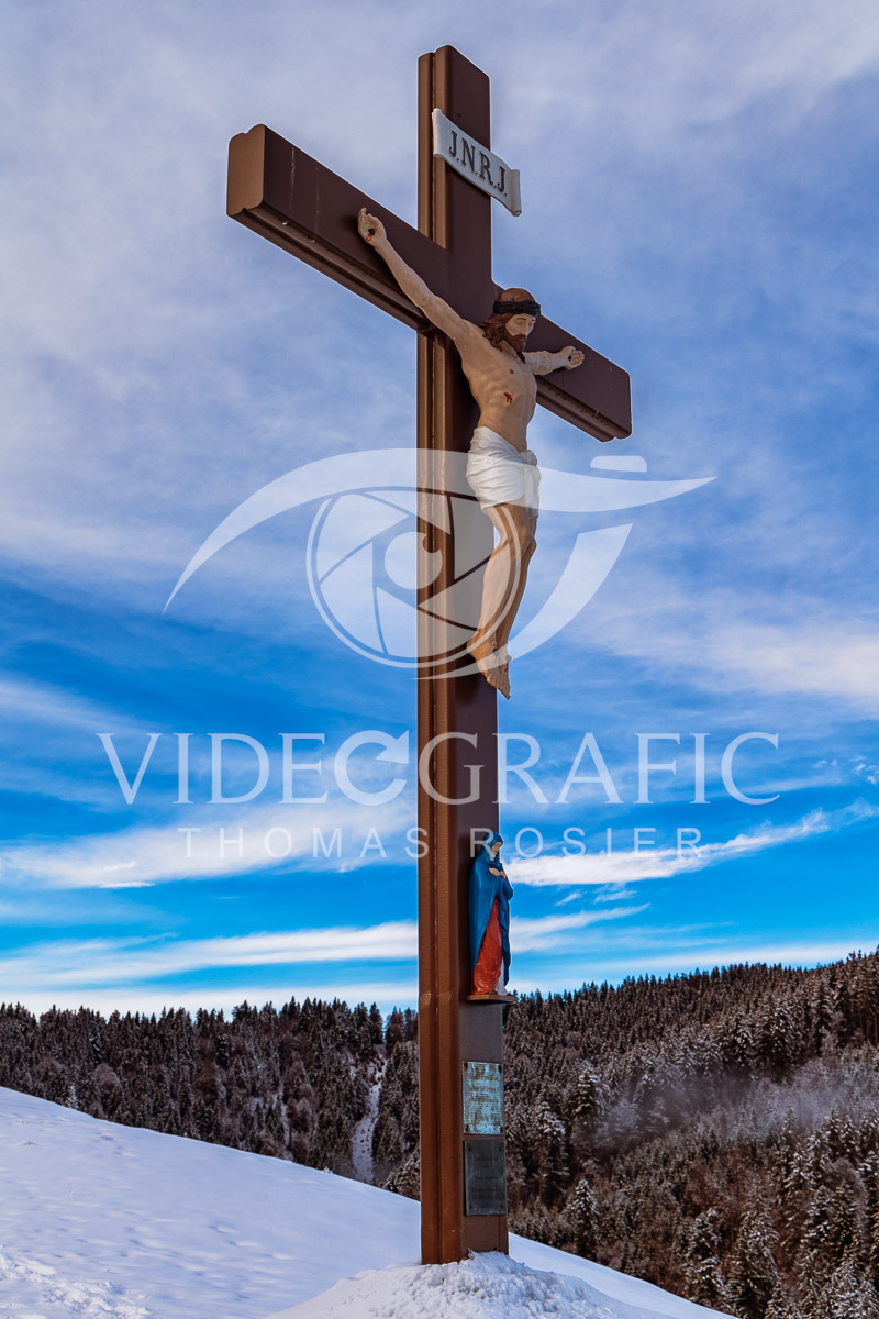 Summit-Crosses-1007.jpg