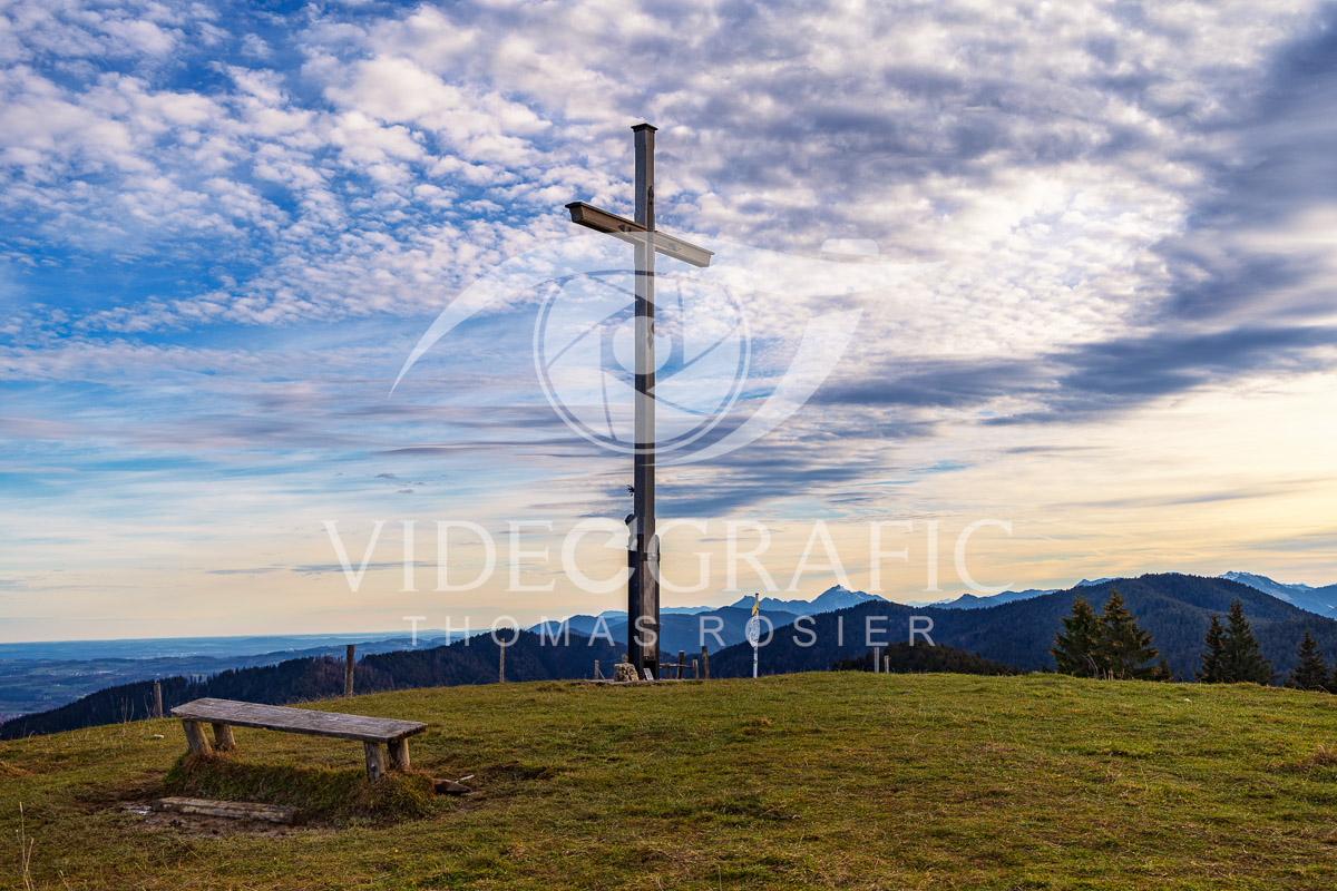 Summit-Crosses-1019.jpg