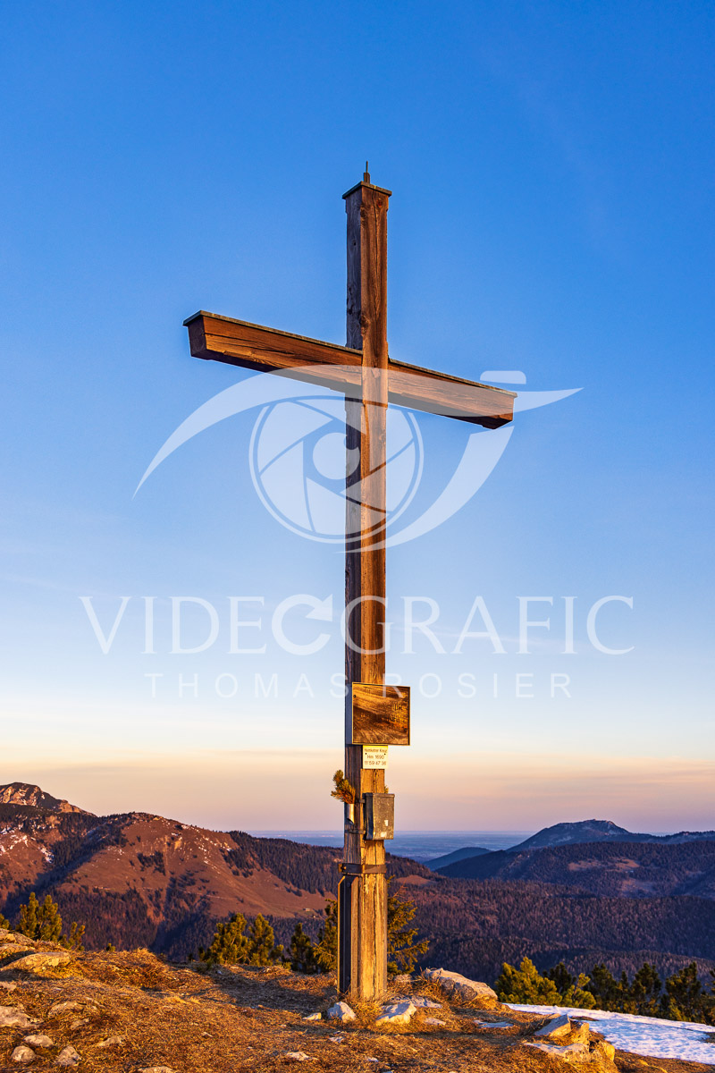 Summit-Crosses-1024.jpg