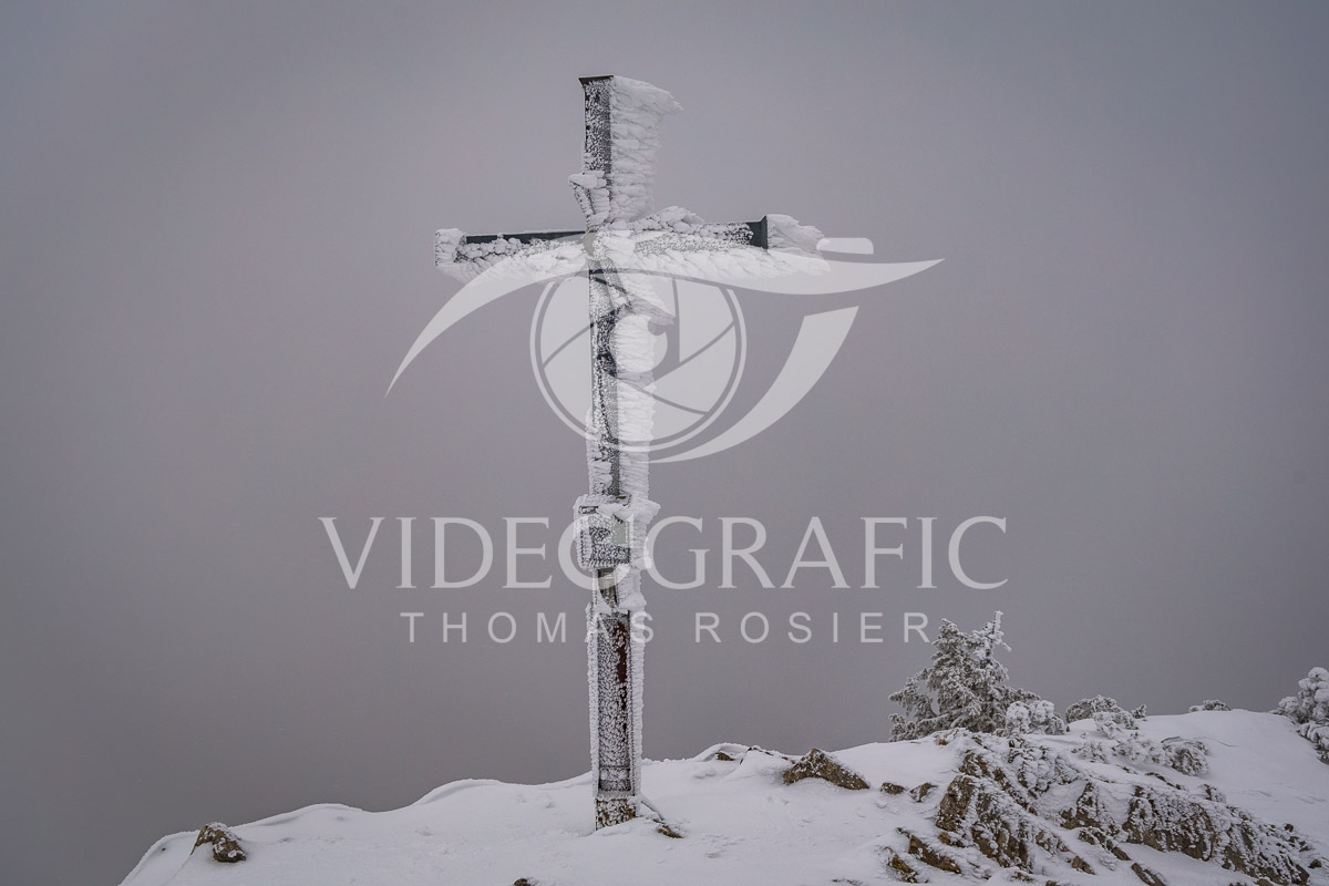 Summit-Crosses-1038.jpg