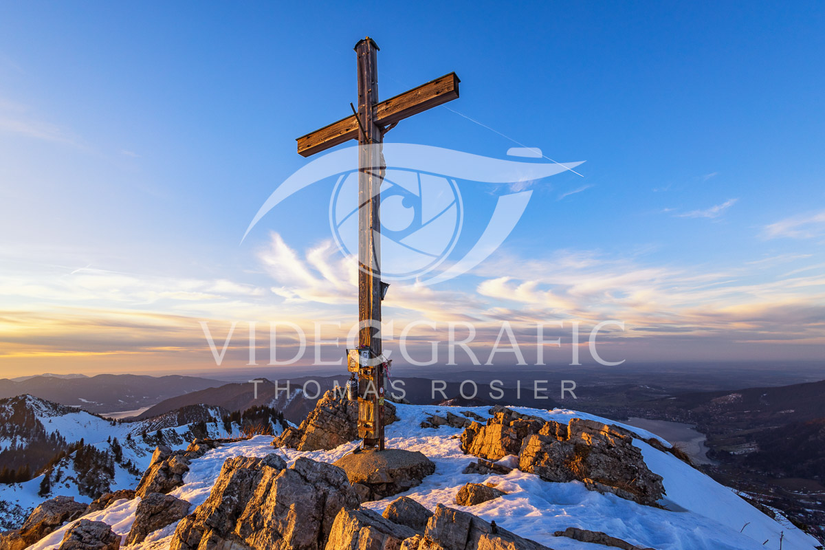 Summit-Crosses-1046.jpg