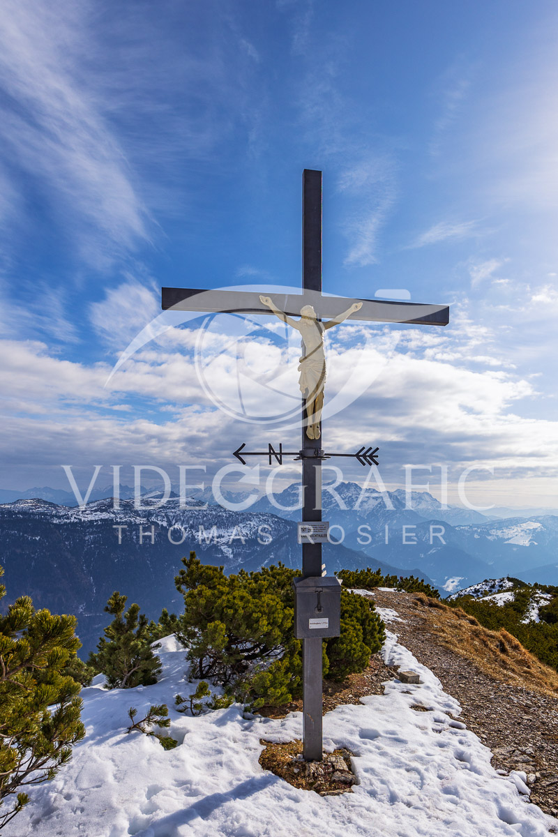Summit-Crosses-1051.jpg