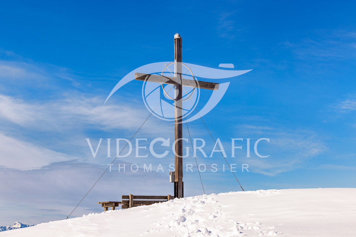 Summit-Crosses-1054.jpg