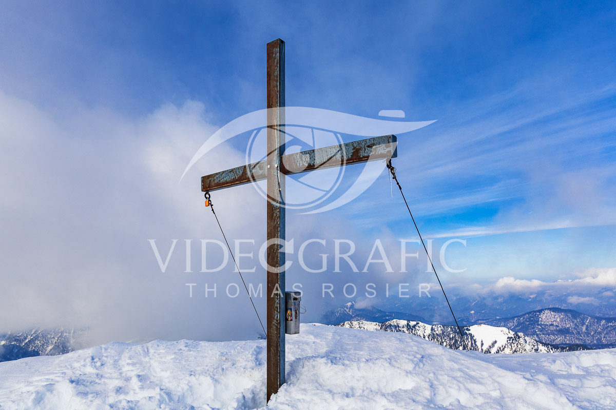 Summit-Crosses-1056.jpg