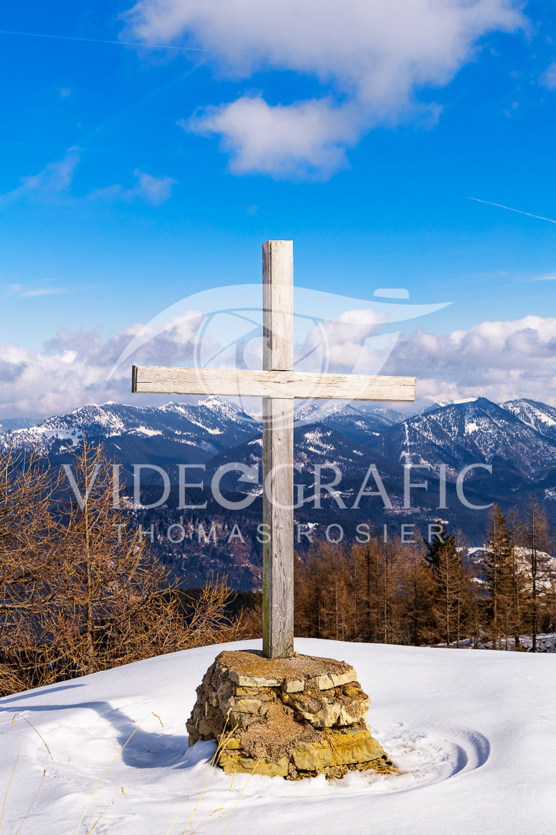 Summit-Crosses-1058.jpg