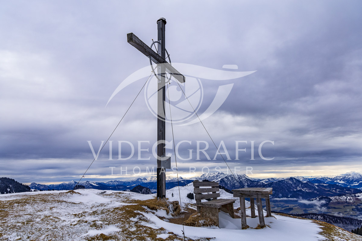 Summit-Crosses-1061.jpg