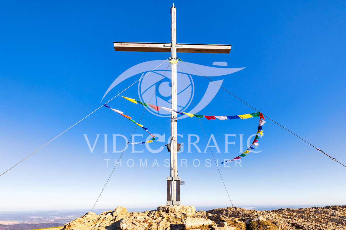 Summit-Crosses-1065.jpg