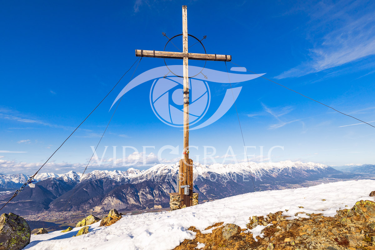 Summit-Crosses-1076.jpg