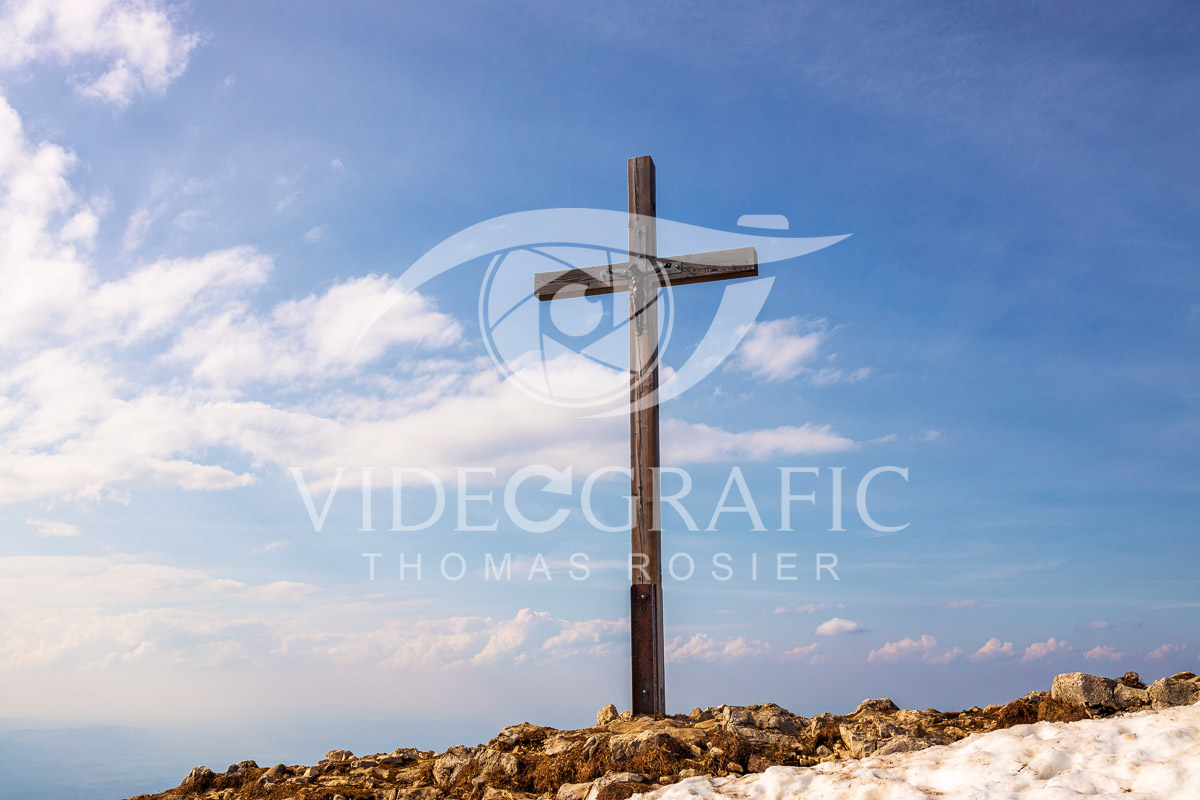 Summit-Crosses-1077.jpg