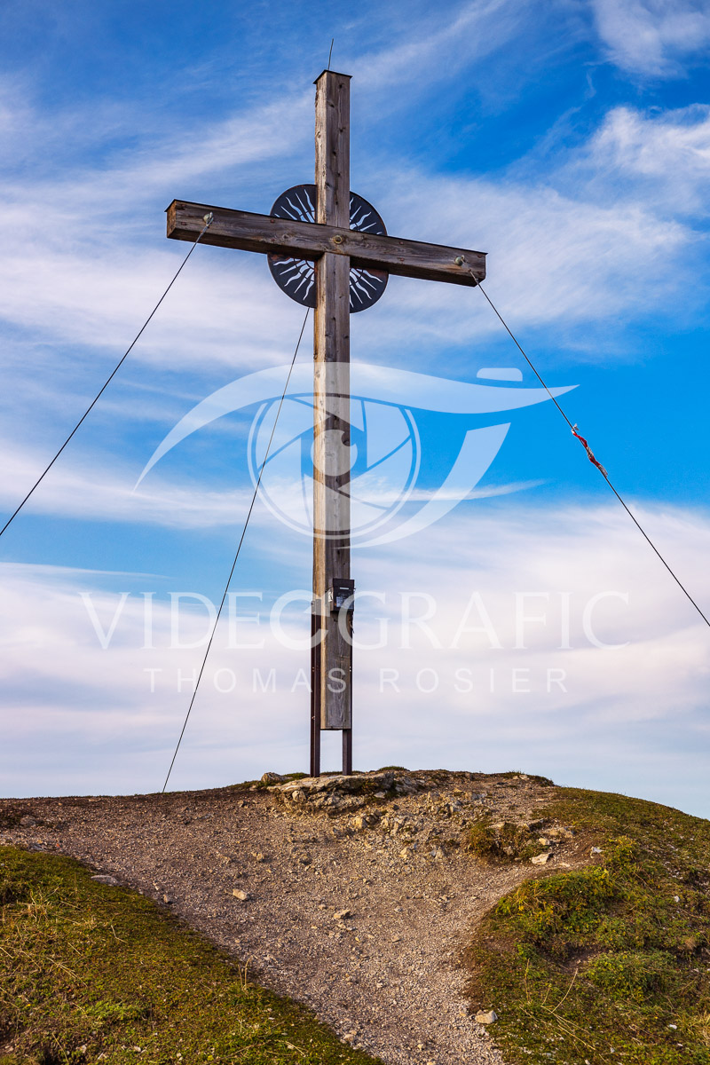 Summit-Crosses-1085.jpg