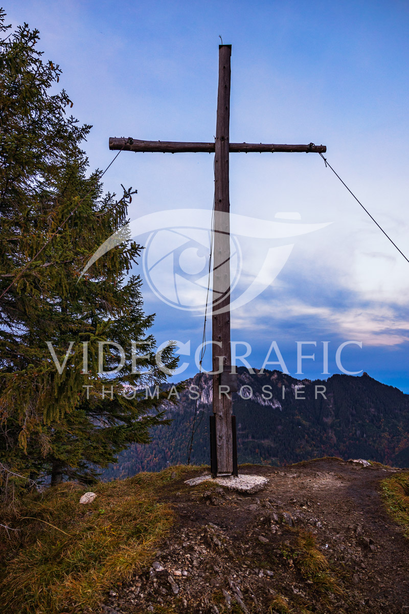 Summit-Crosses-1086.jpg