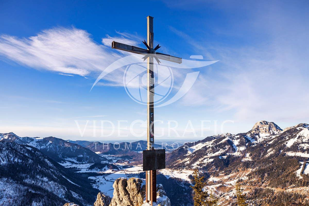 Summit-Crosses-1092.jpg