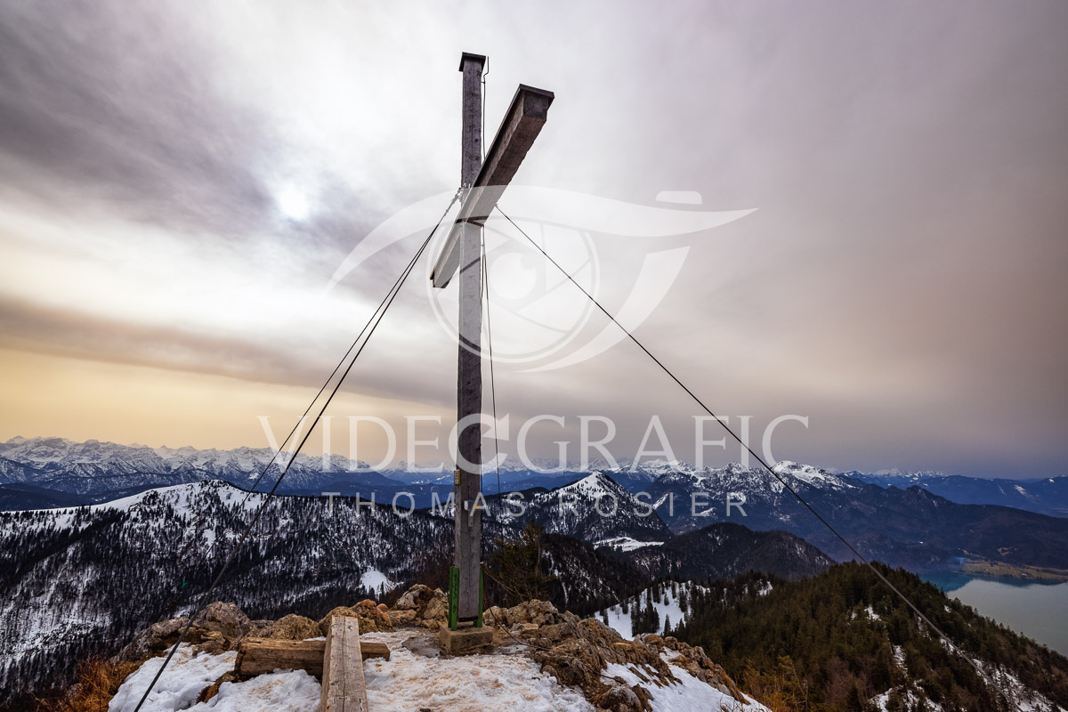 Summit-Crosses-1094.jpg