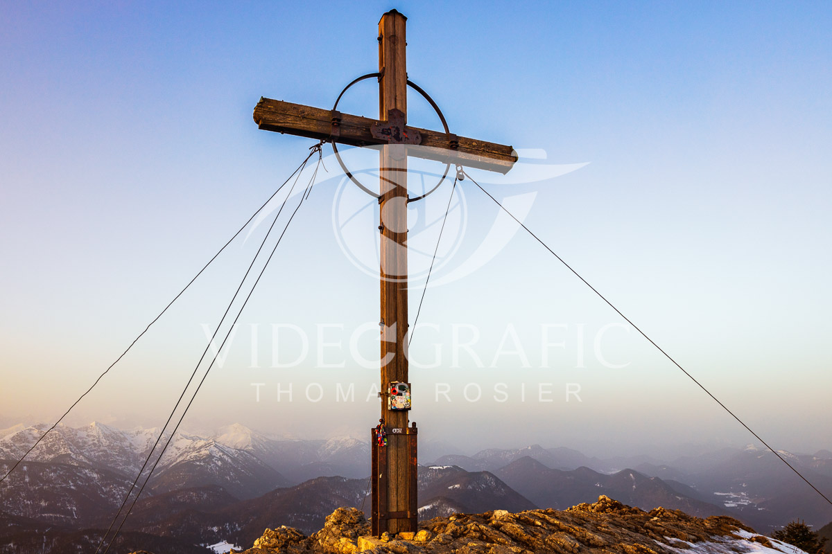 Summit-Crosses-1096.jpg