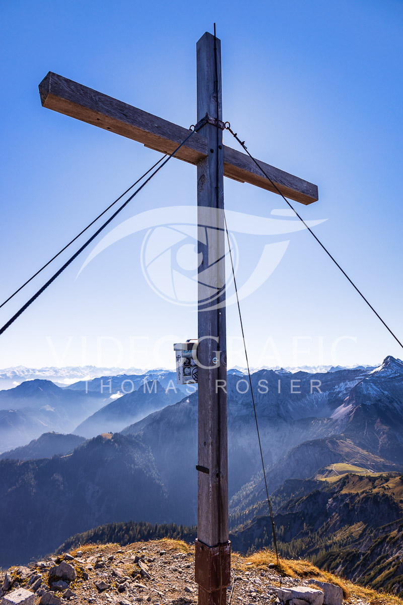 Summit-Crosses-1120.jpg