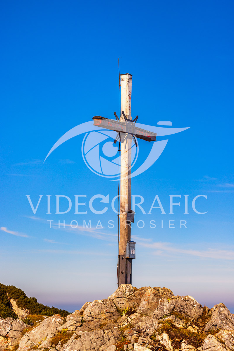 Summit-Crosses-1121.jpg