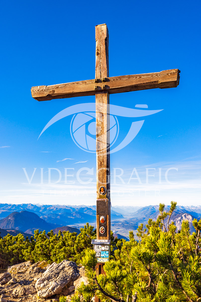 Summit-Crosses-1122.jpg
