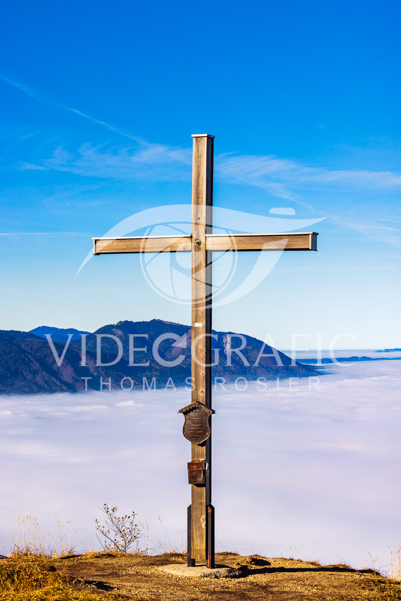 Summit-Crosses-1123.jpg