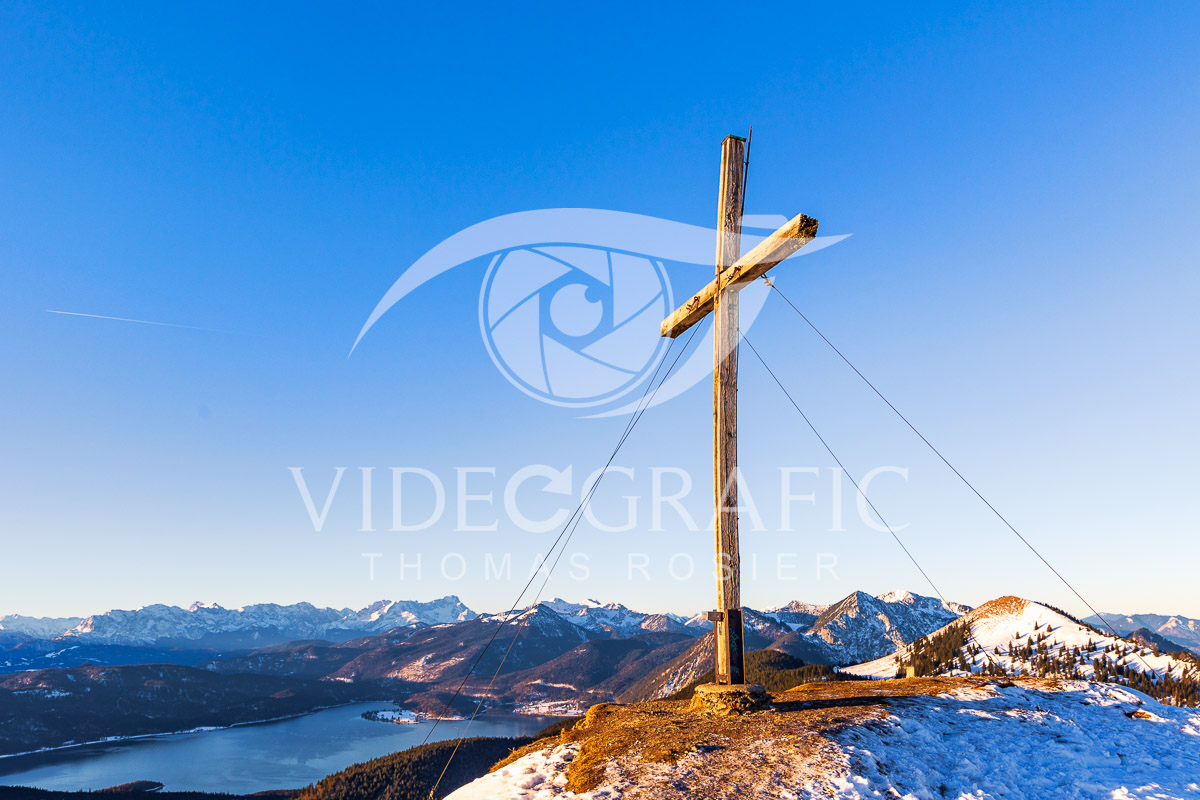Summit-Crosses-1130.jpg