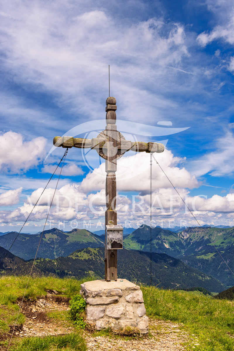 Summit-Crosses-1135.jpg