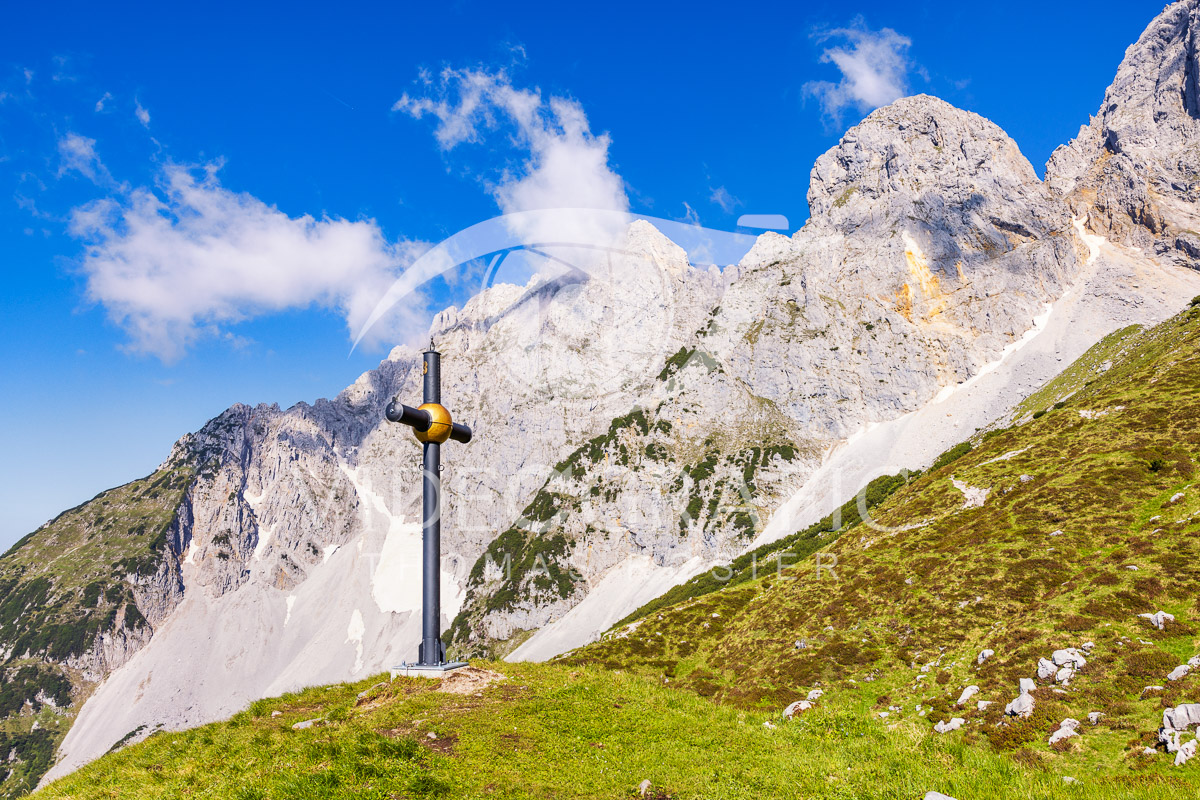 Summit-Crosses-1138.jpg