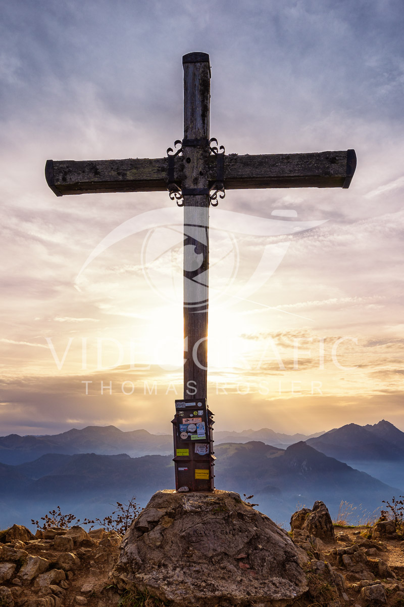 Summit-Crosses-1143.jpg
