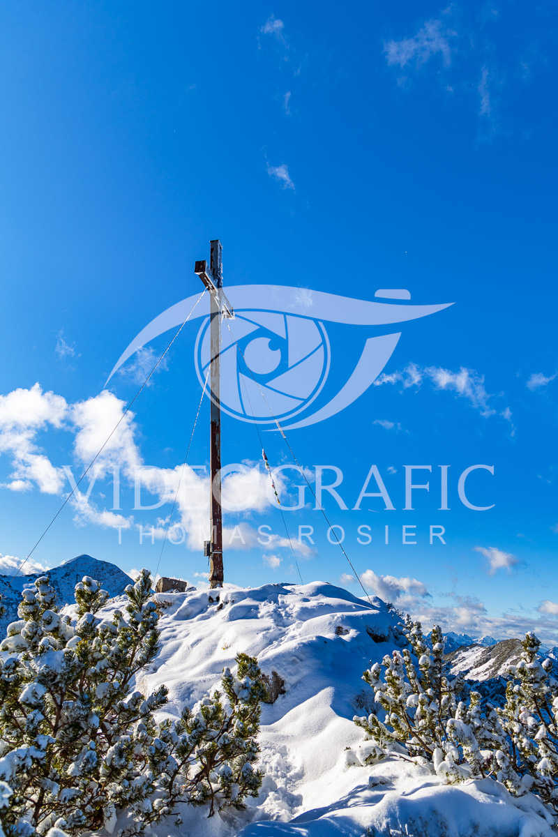 Summit-Crosses-1146.jpg
