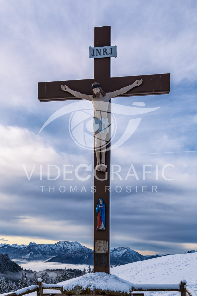 Summit-Crosses-1149.jpg