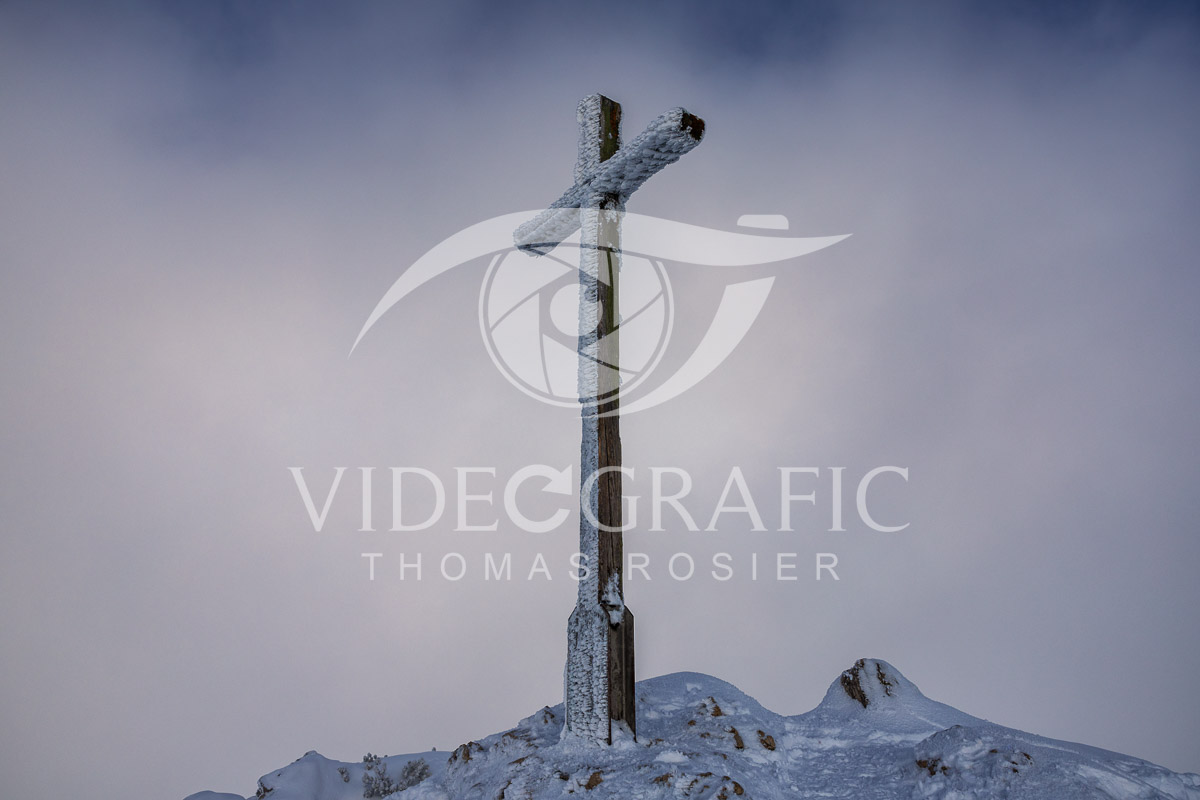 Summit-Crosses-1152.jpg
