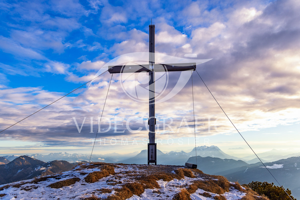 Summit-Crosses-1158.jpg