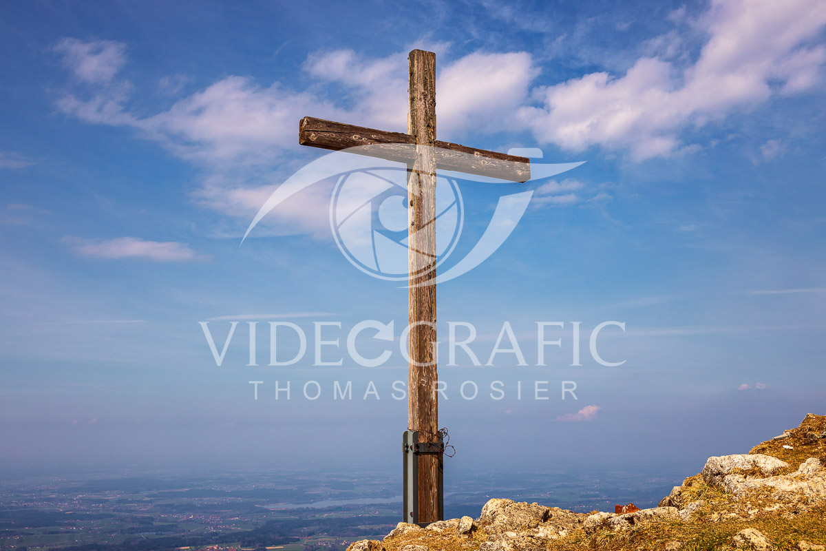 Summit-Crosses-116.jpg