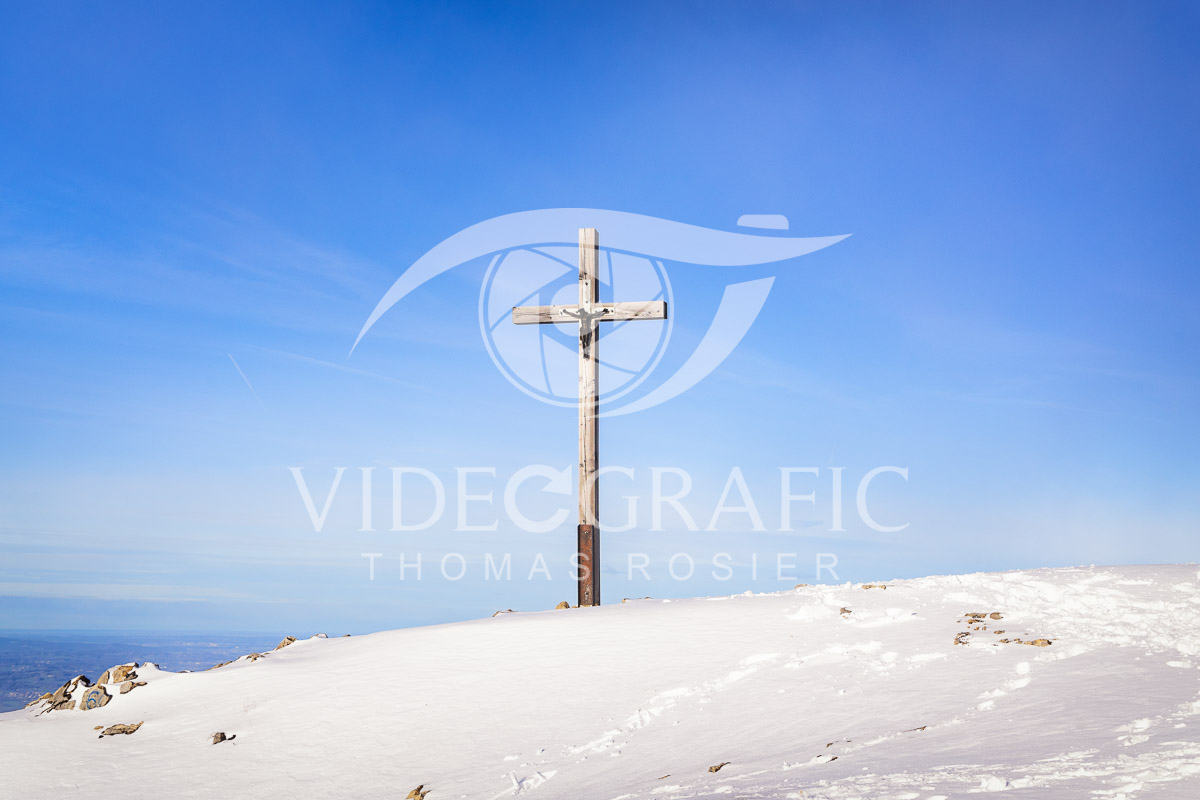 Summit-Crosses-1163.jpg
