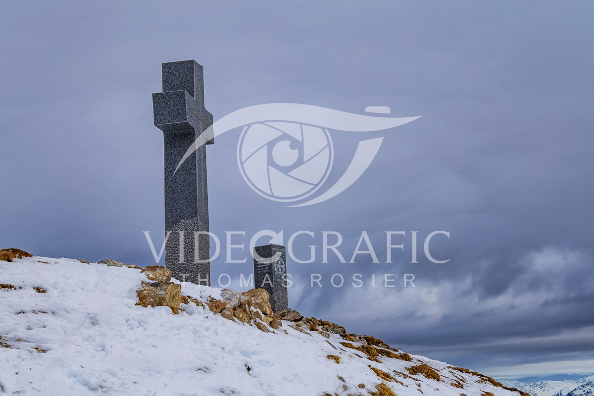 Summit-Crosses-1168.jpg
